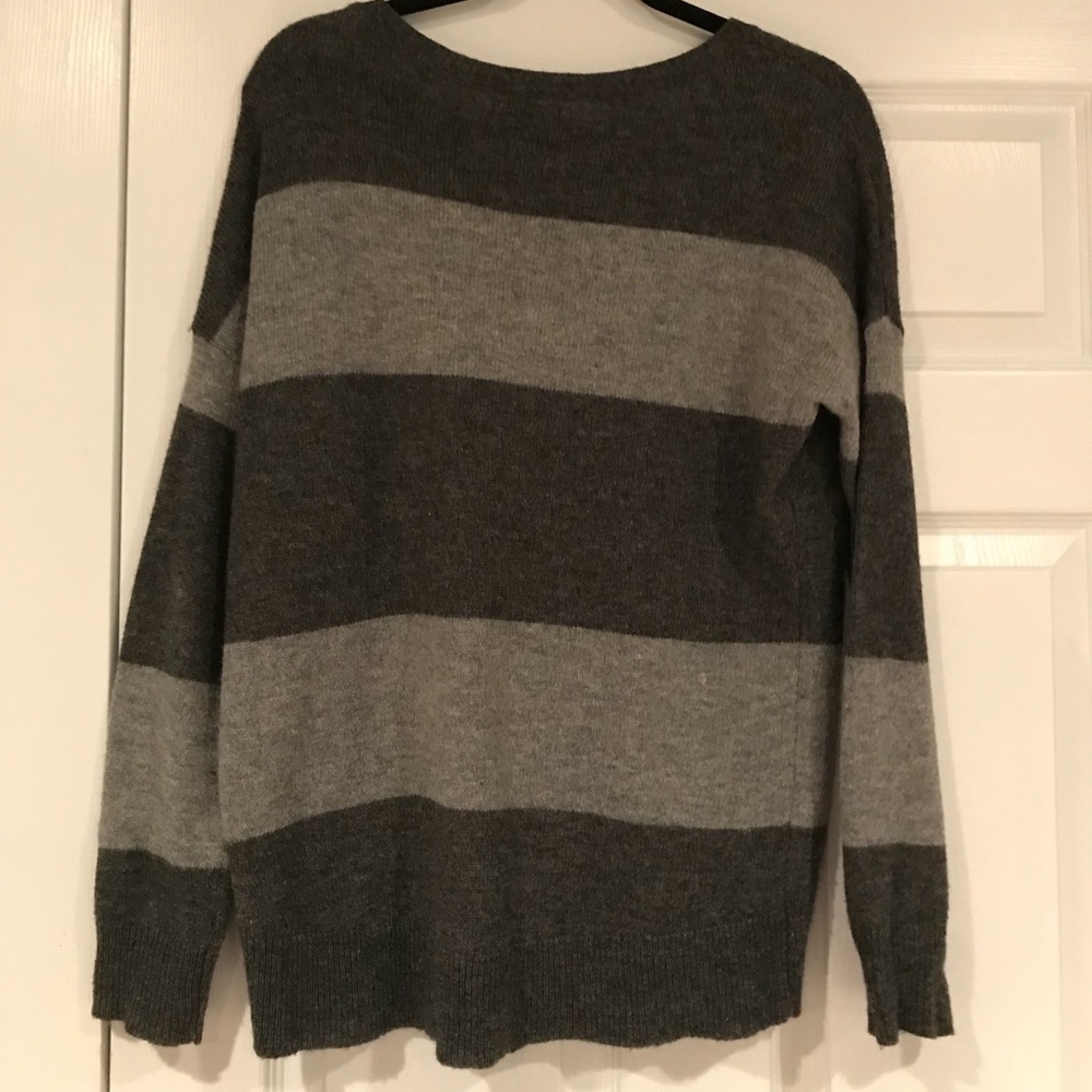 Striped sweater - Picture 4 of 4
